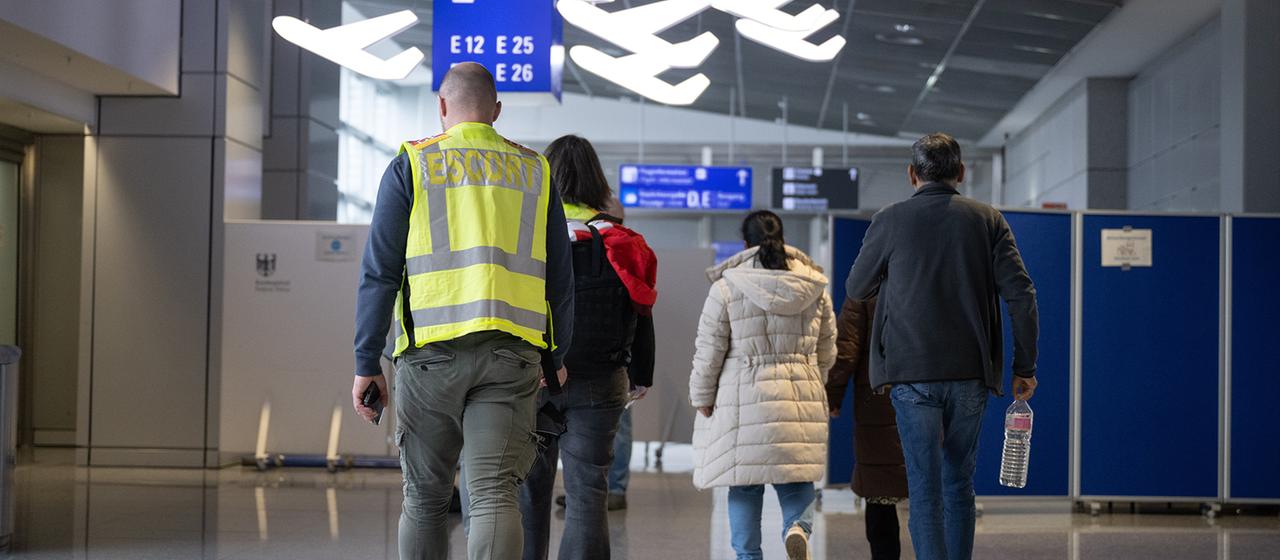 EU verschärft Asylpolitik mit neuen Abschieberegeln