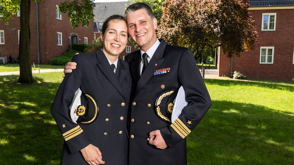 Vater und Tochter bei der Marine: Eine geteilte Mission