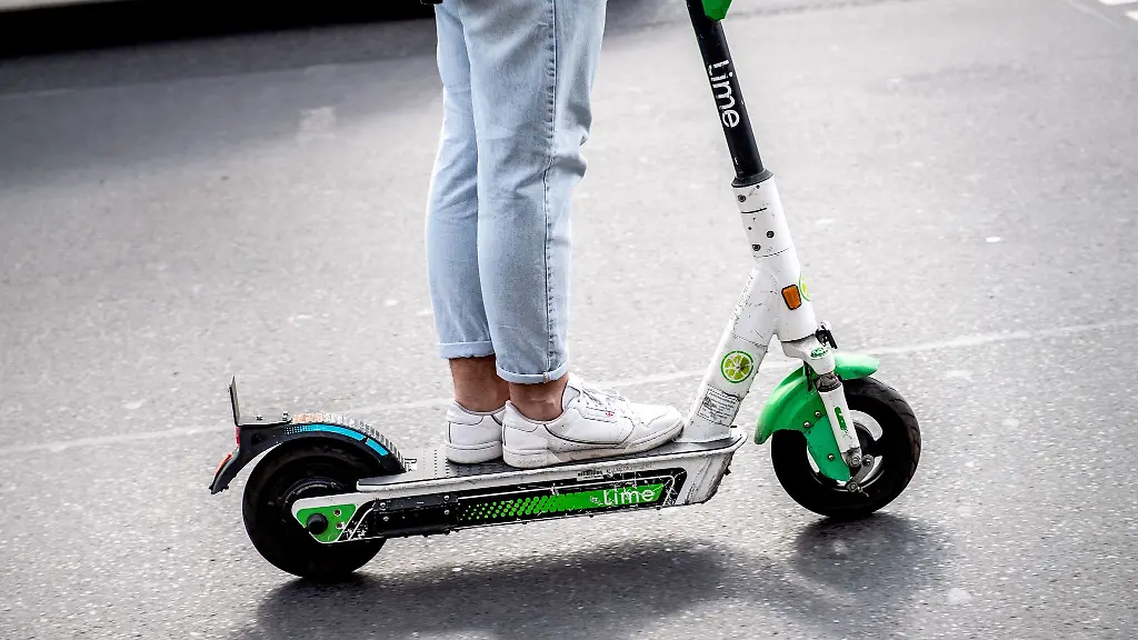 Erhöhte Fahrtsicherheit: Neue Regeln für E-Scooter ab 2027