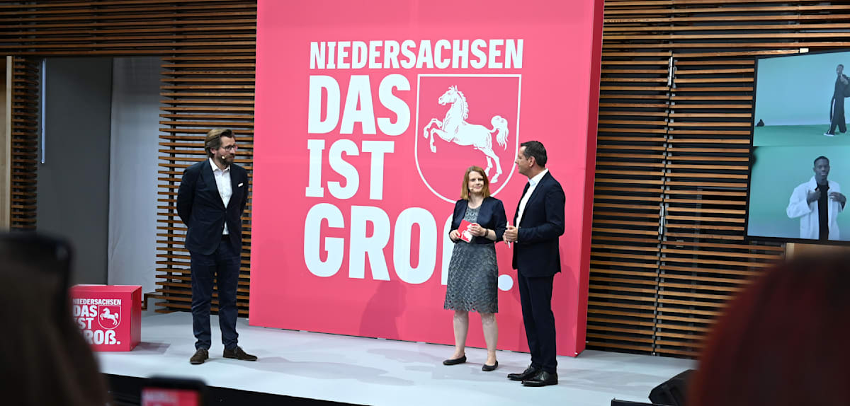 Niedersachsen startet Millionen-Kampagne mit NBA-Star Dennis Schröder
