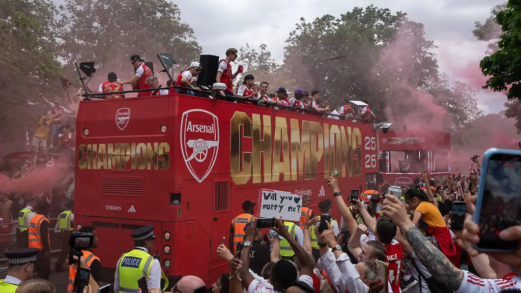 Gewalttätige Zwischenfälle bei Arsenal-Meisterfeier in London