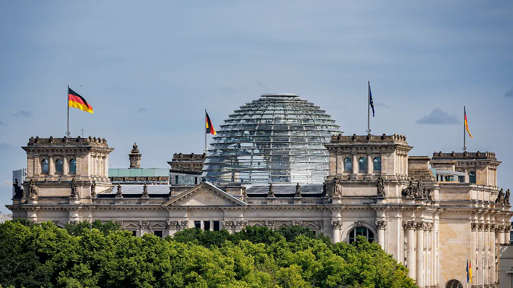 Versorgung von Bundestagsabgeordneten: Kontroversen um Altersbezüge