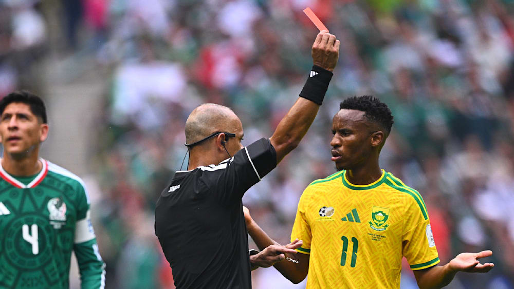Eröffnungsspiel in Mexiko: Rote Karte für Südafrika