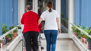 Pflegekosten: Herausforderungen und Reformvorschläge
