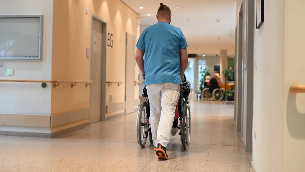 Reformpläne zur Stabilisierung des Pflegesystems