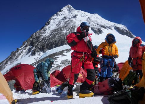 Rekordzahl von Besteigungen am Mount Everest im Frühjahr