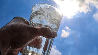 Die Bedeutung des Wassertrinkens für den Körper