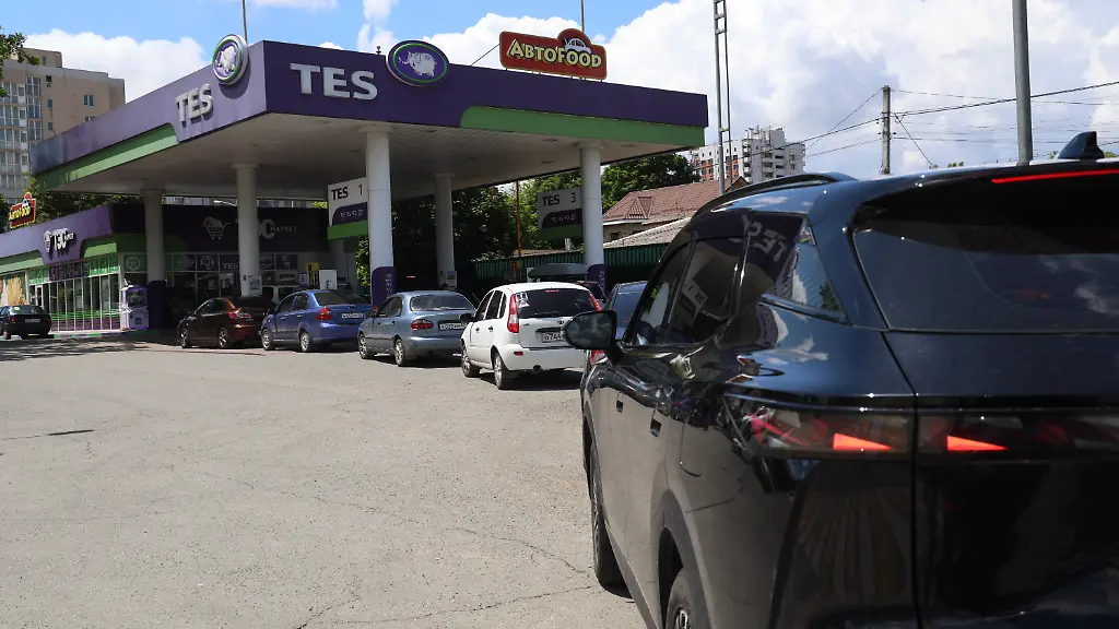 Putin bekämpft Kraftstoffmangel in Russland