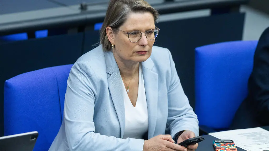 Justizministerin Hubig plant Maßnahmen gegen Wucherpreise auf dem Ticketzweitmarkt