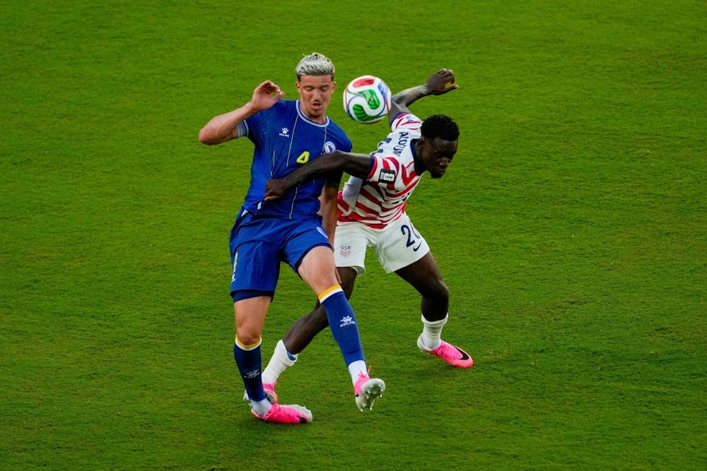 Kritik an Fifa-Entscheidung zur Aufhebung der Rot-Sperre