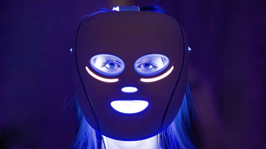 Shark CryoGlow LED-Maske im Test