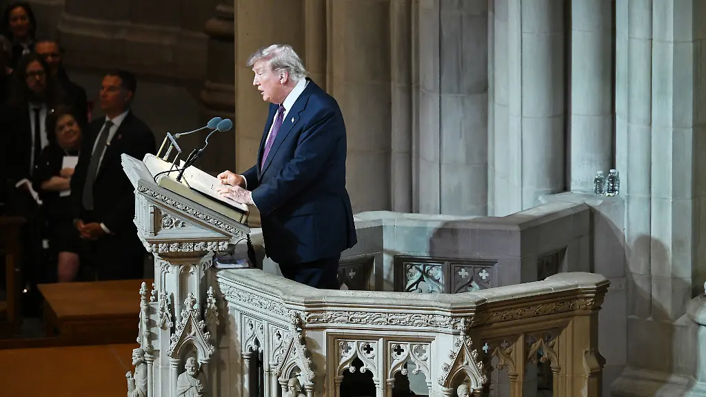 Trump ehrt Senator Lindsey Graham bei Trauerfeier