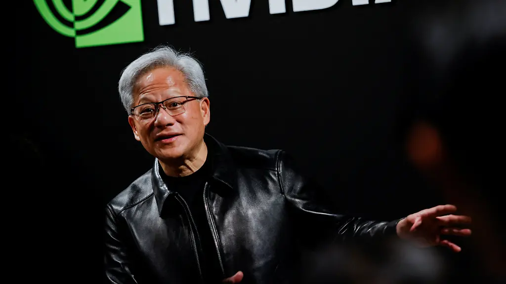 Lederjacke von Nvidia-Chef für Rekordsumme versteigert