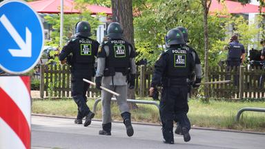 Messerangriff in Bank in Regensburg: Lage bleibt unklar