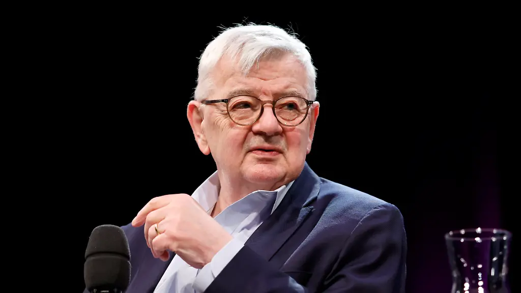 Joschka Fischer bezweifelt Fortbestand der NATO