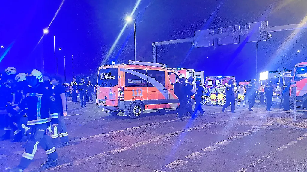 Autofahrer flüchtet nach Vorfall beim Berliner CSD