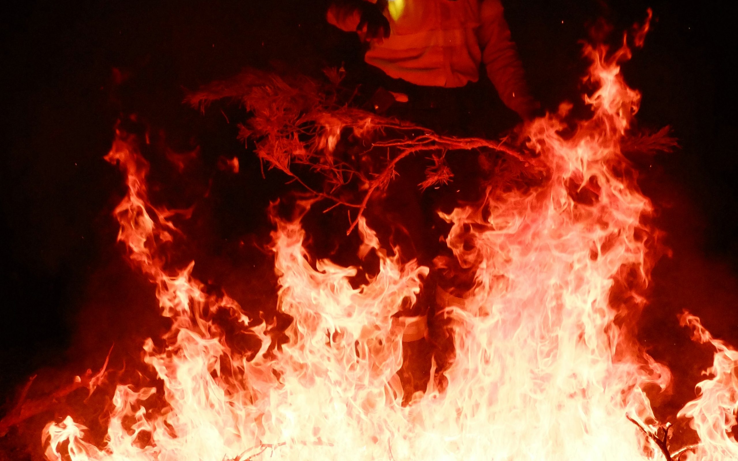 Freiwillige im Einsatz gegen Waldbrände