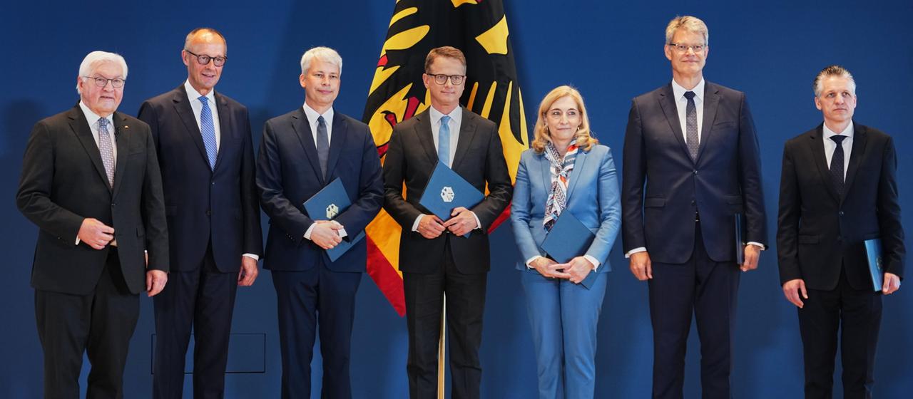 Umbau im Bundeskabinett: Steinmeier ernennt neue CDU-Minister