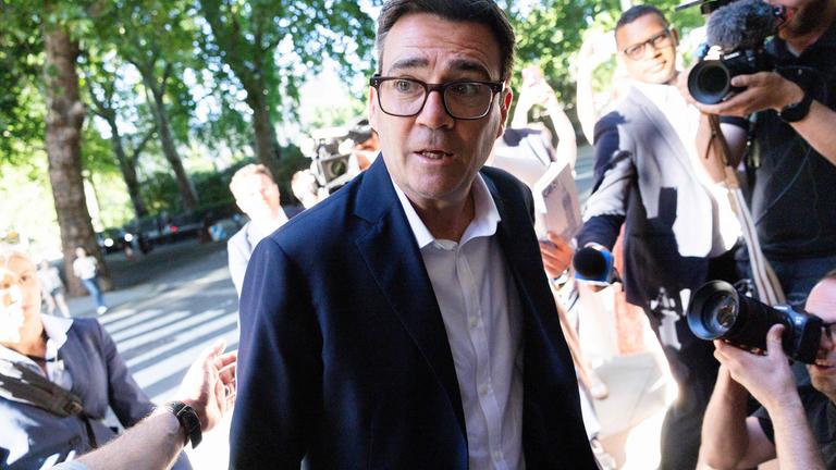 Abschied von Starmer: Wechsel im britischen Premierministeramt