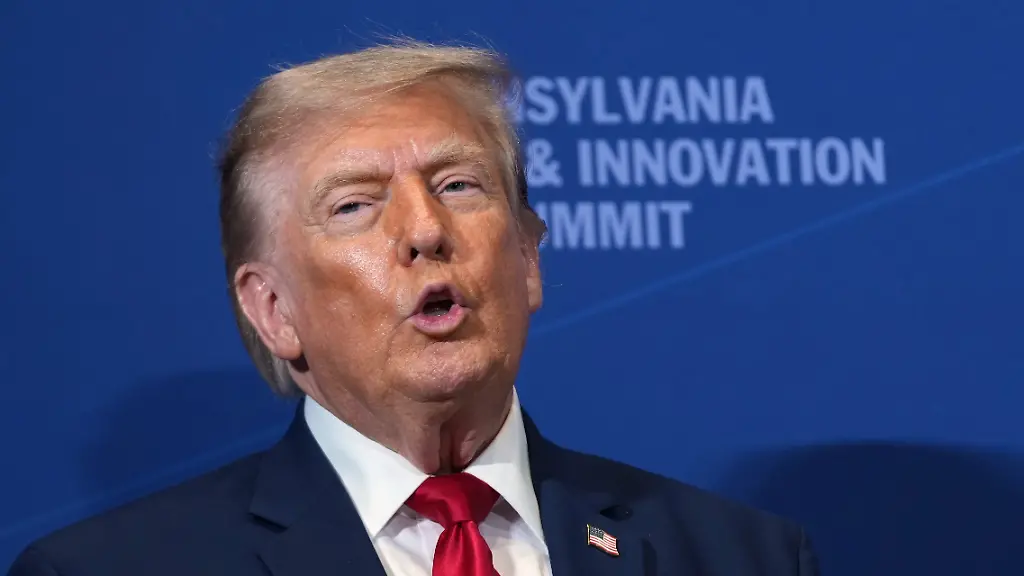 Donald Trumps Aktiendeals und seine Beiträge auf Truth Social