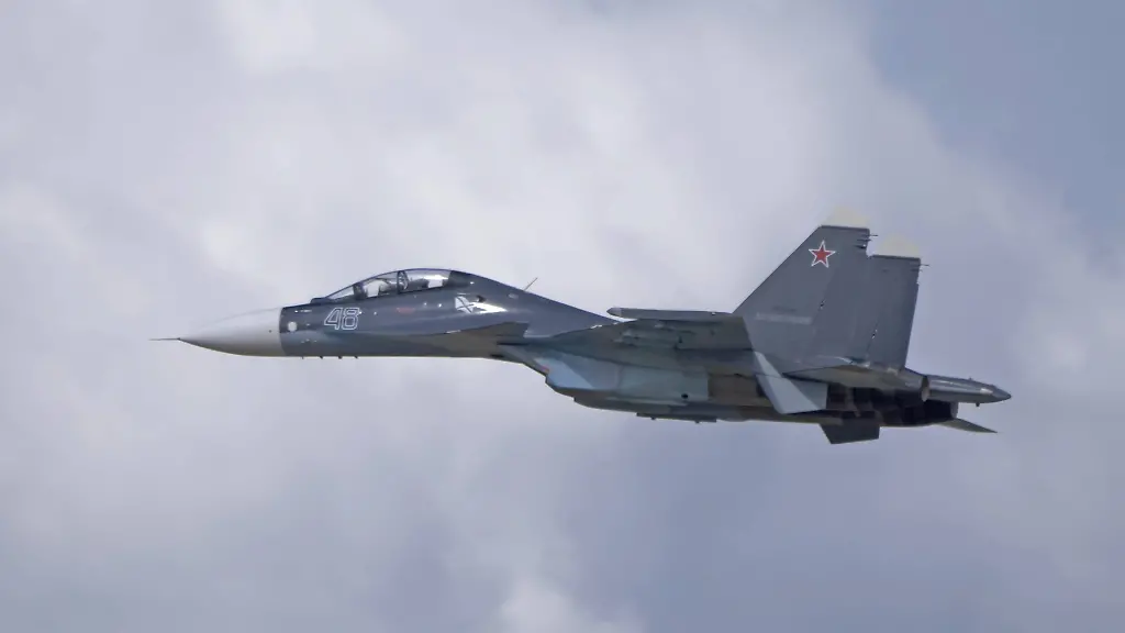Ukraine trifft russische Kampfjets auf der Krim