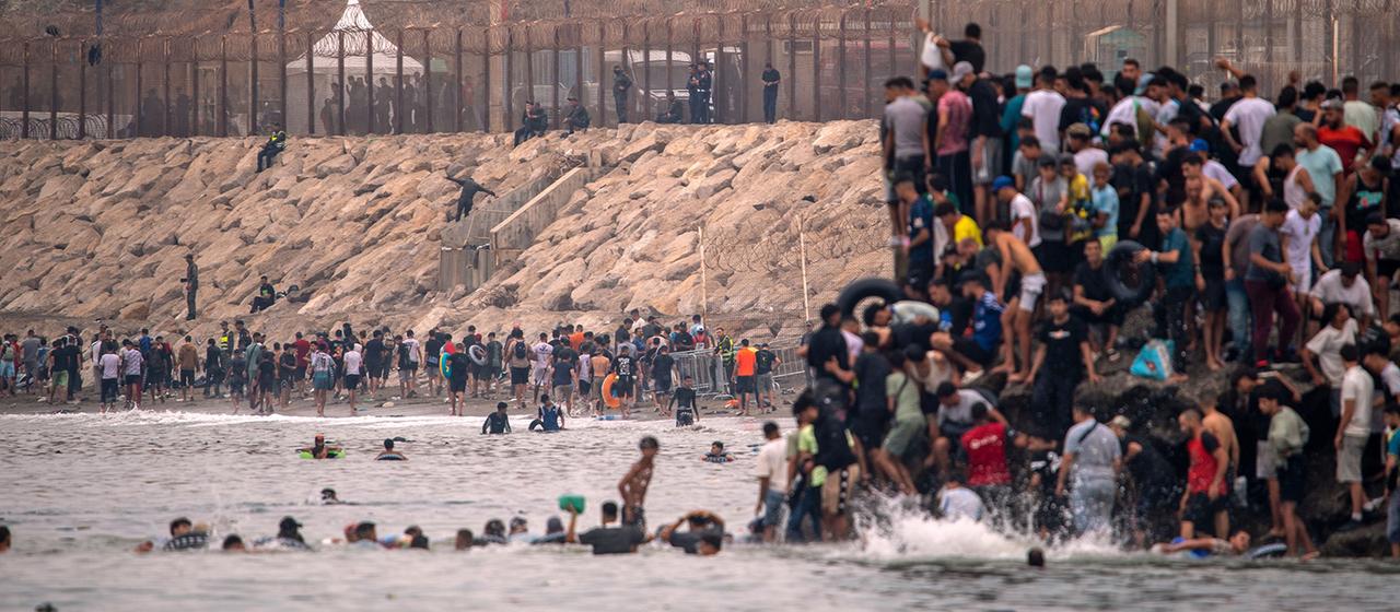 Krise in Ceuta: Tausende Migranten an der Grenze