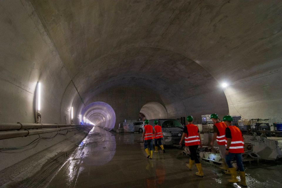 Österreich und Italien bauen ein Mega-Bahnprojekt durch die Alpen