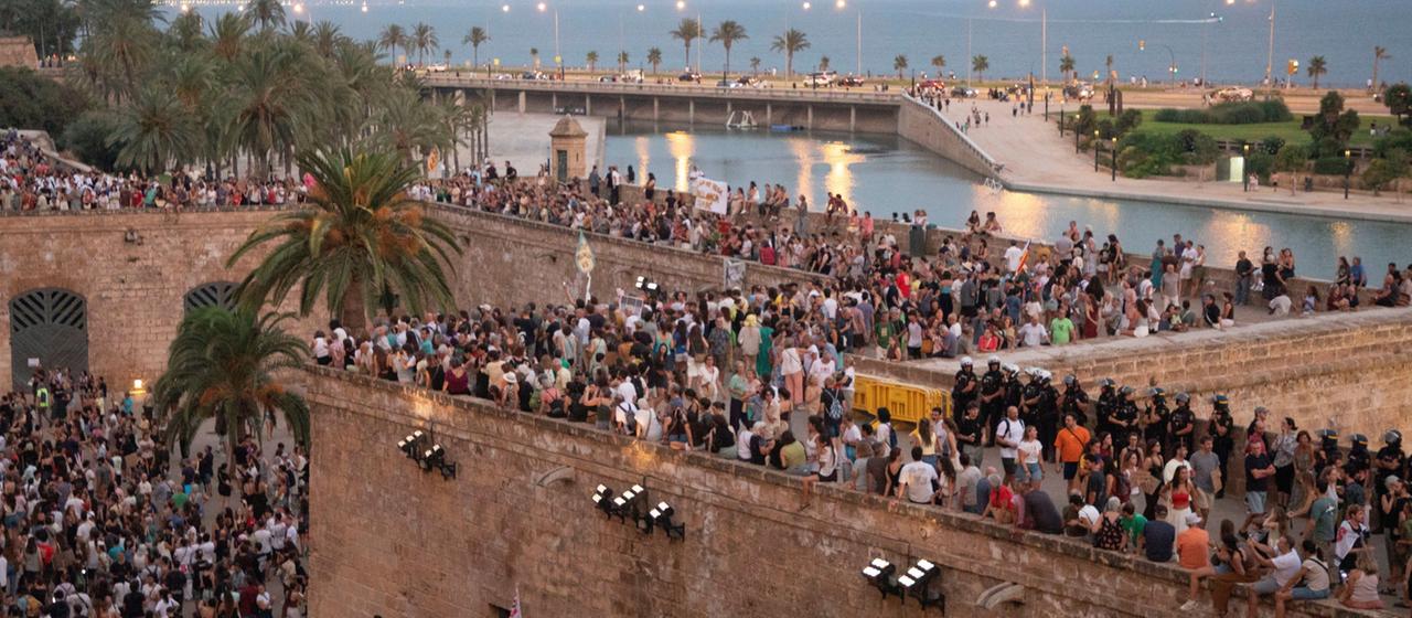 Mallorca am Limit: Massenproteste gegen Touristenschwemme