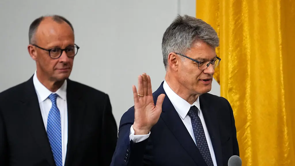 Kritik an Kanzler Merz wegen der Personalie Schnieder
