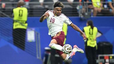 Lamine Yamal: Spaniens Jungstar im Vergleich mit Messi