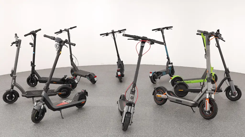 ADAC testet E-Kickscooter: Sieben sind gut