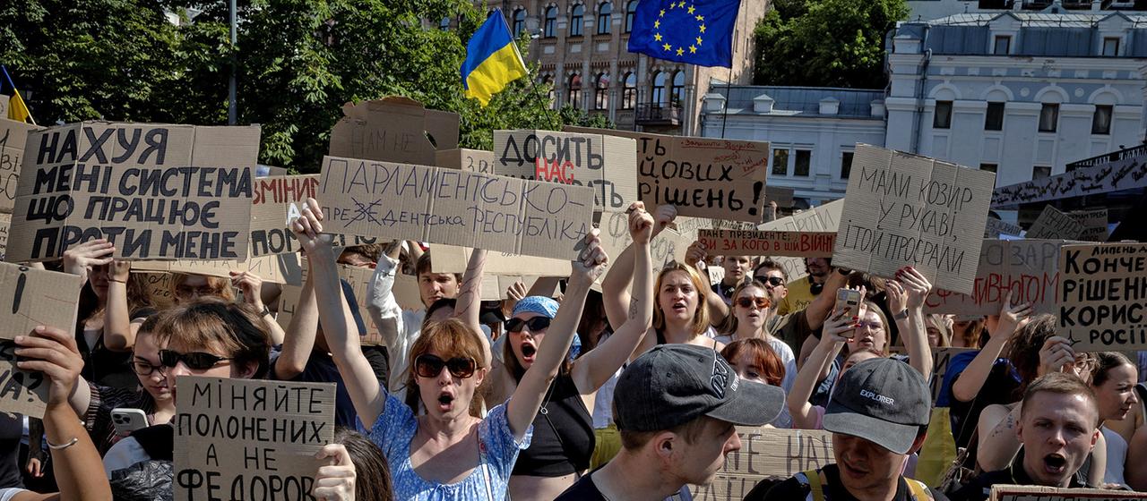 Die Hintergründe der Ablösung des ukrainischen Verteidigungsministers Fedorow