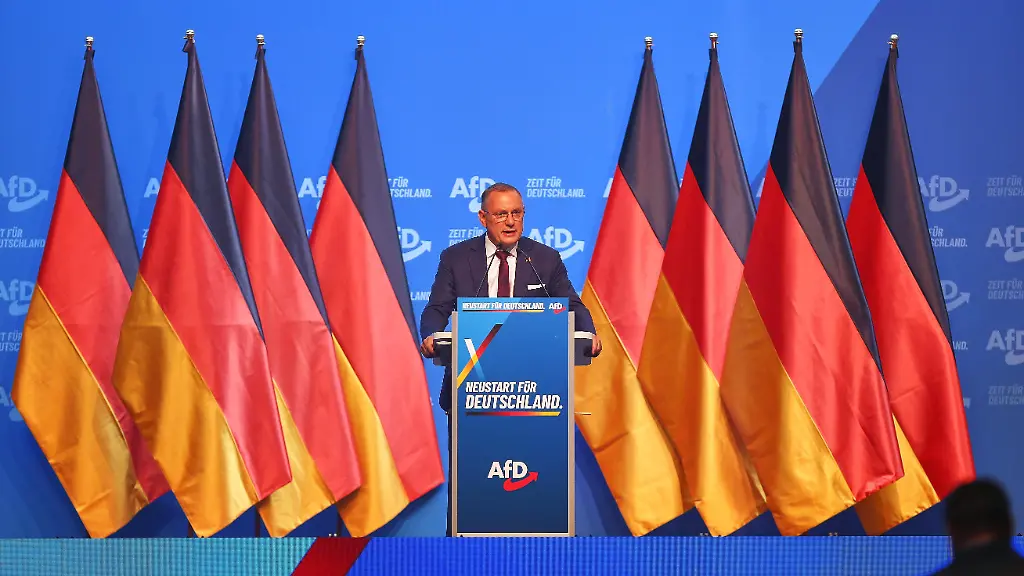 AfD-Parteitag in Erfurt: Machtanspruch und Gegenproteste