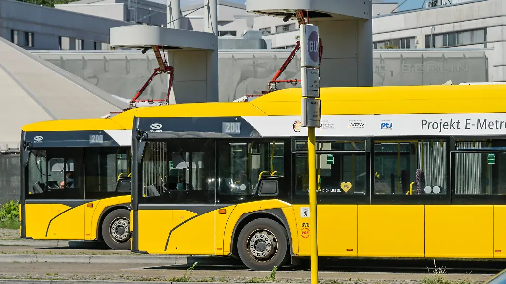 BVG muss Nius-Werbung fortführen