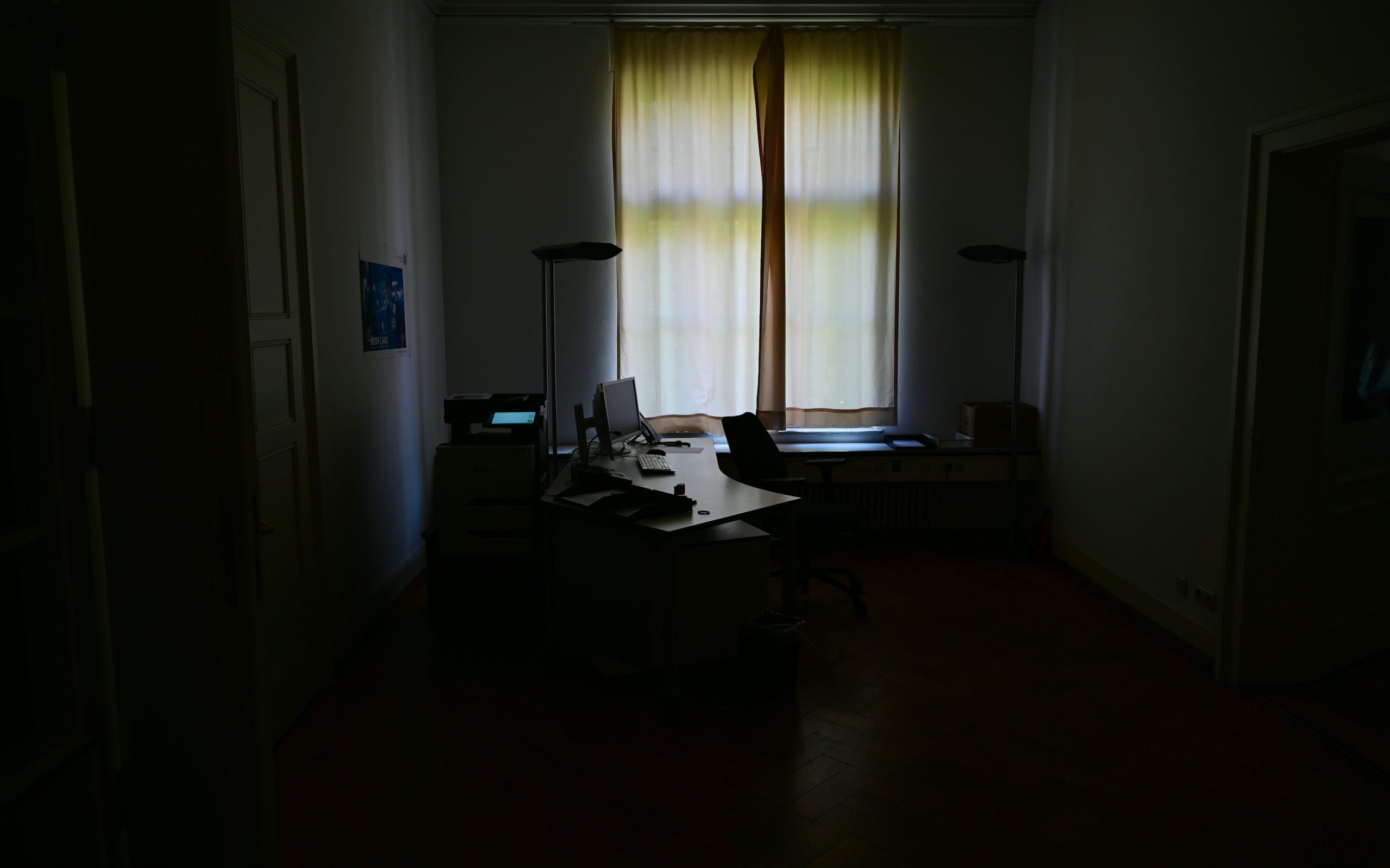 Öffnung der früheren Wohnung Hitlers für die Öffentlichkeit
