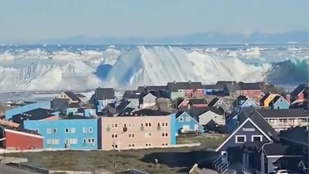 Eisberg überschlägt sich in spektakulärer Naturgewalt