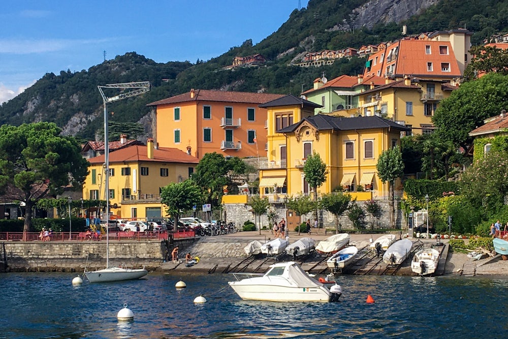Regelungen zu Badebekleidung und Touristenverhalten in Italien