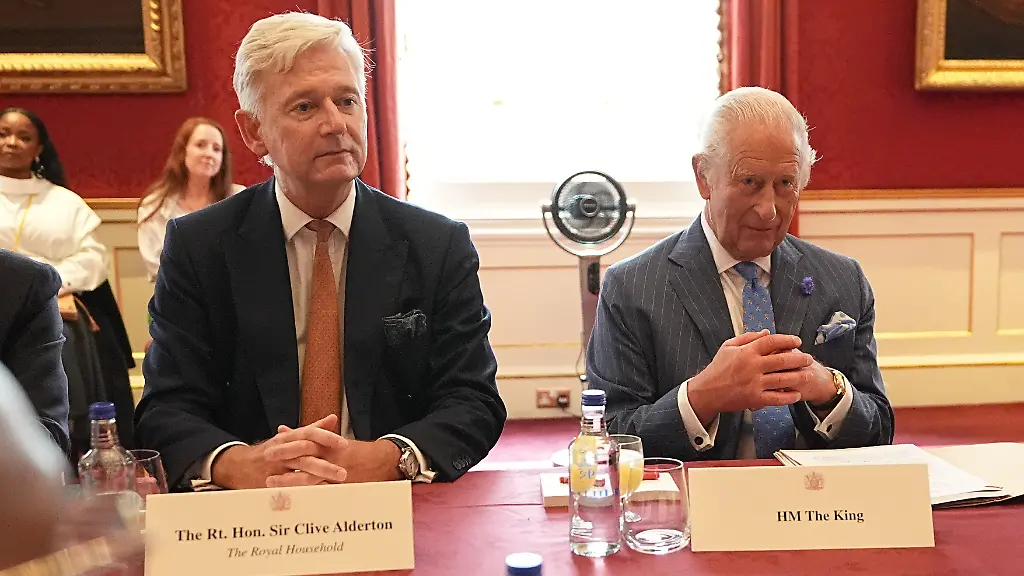 König Charles verliert seinen langjährigen Berater Clive Alderton