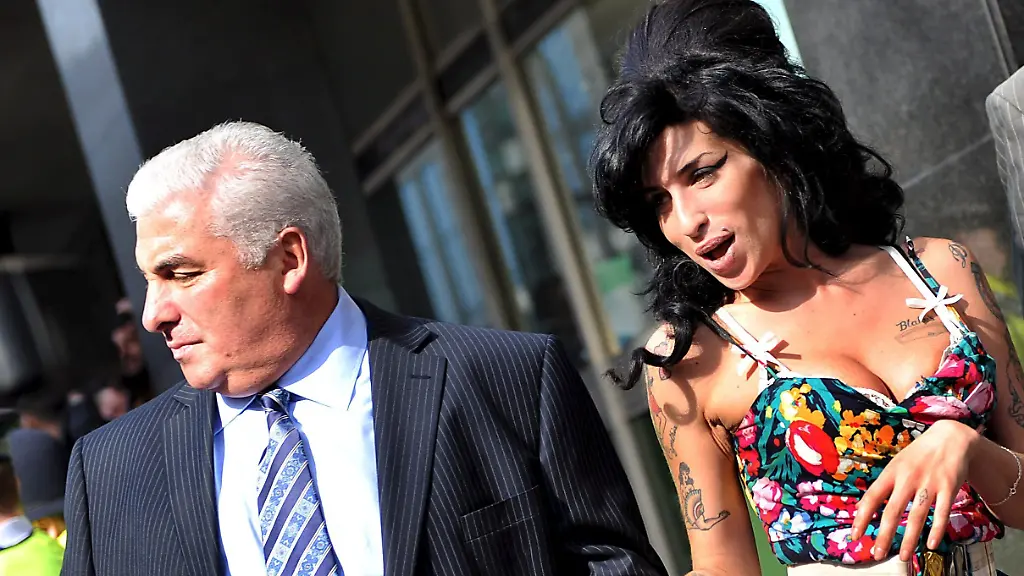 Vater von Amy Winehouse unterliegt im Rechtsstreit um Verkauf von Erinnerungsstücken