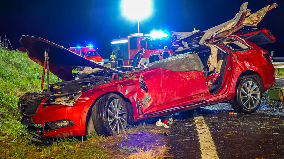 Zwei Schwerverletzte in Baden-Württemberg durch Aquaplaning-Unfälle