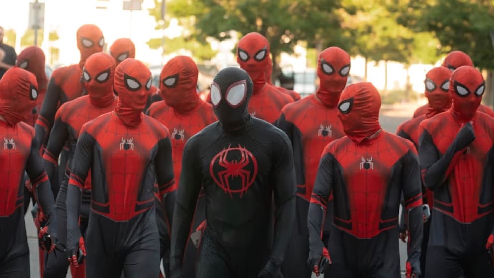Zweitliga-Profis im Spiderman-Kostüm im Kino