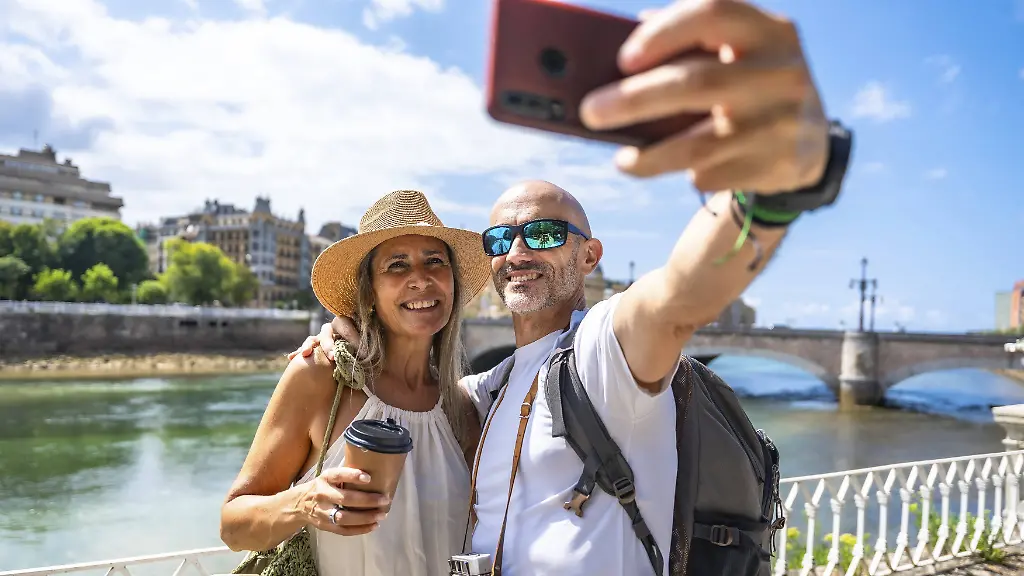 Analyse der Unlimited-Mobile-Tarife: Unbegrenztes Surfen für 15 Euro