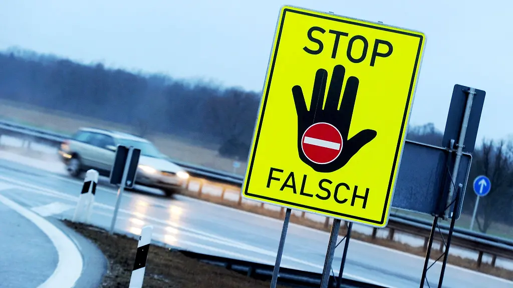 Geisterfahrer auf der Autobahn: So reagiert man richtig