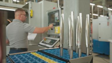 Unternehmen fordern Reformen und Ruhrtriennale beginnt