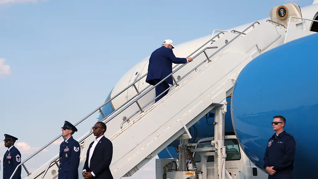 Vertrauensbruch durch heimlichen Flugzeugwechsel von Trump