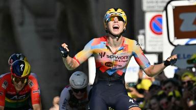 Auftaktsieg für Wiebes bei der Tour de France Femmes