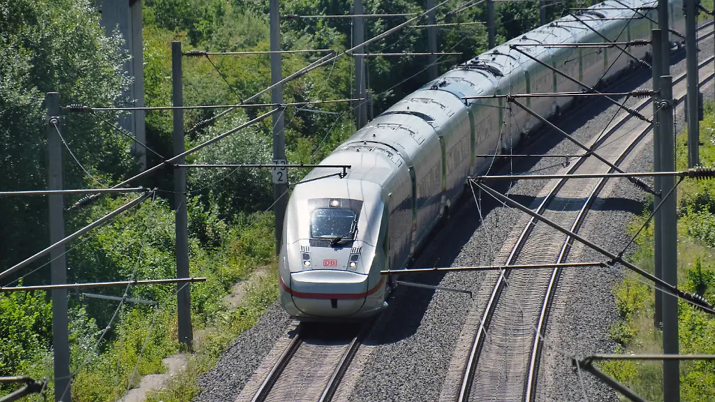 Verspätungen trotz Sanierung: Bahnstrecke Hamburg-Berlin