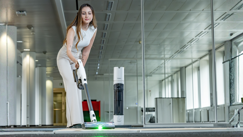 Akkustaubsauger mit Absaugstation im Test