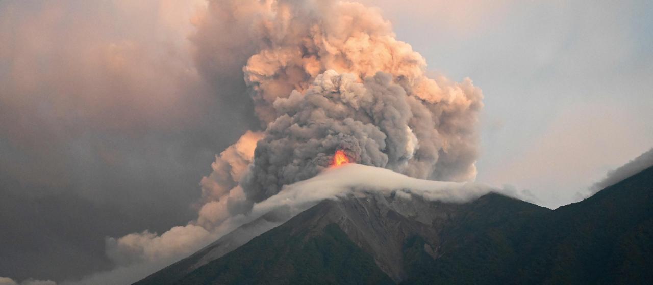 Feuervulkan in Guatemala ausgebrochen: Evakuierungen und Sicherheitsmaßnahmen