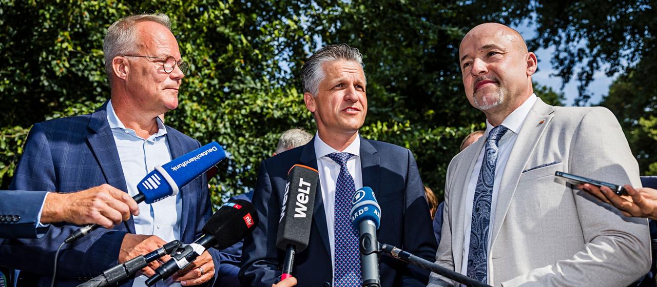 Politische Bewegungen und Konflikte: CDU, CSU und SPD beschwören Mut für Reformen